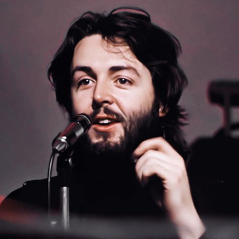 Paul Mccartney Aesthetic, Paul Mccartney Beard, Beatles Outfits, The Beatles Get Back, Beatles Get Back, The Quarrymen, Paul Mccartney And Wings, Beatles George, Lennon And Mccartney