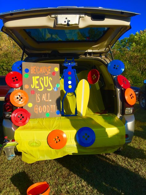 Pete The Cat Trunk Or Treat, Pete The Cat Trunk Or Treat Ideas, Cat Trunk Or Treat, Library Halloween, Church Trunk, Trunker Treat Ideas, Fall Festival Games, Trunk Ideas, Boo Bash