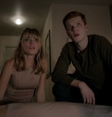 Mandy And Ian Shameless, Mandy Milkovich And Ian Gallagher, Mandy Milkovich Blonde, Mickey And Mandy Milkovich, Mandy Milkovich Outfit, Milkovich Family, Mandy Milkovich Aesthetic, Mandy And Ian, Milkovich Aesthetic