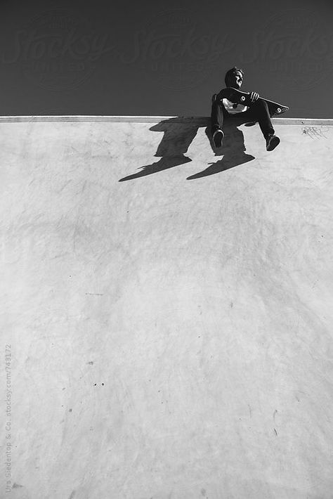 Skater on half pipe wall by Urs Siedentop & Co Skater Portrait Photography, Skateboarding Photoshoot, Skater Photography, Skateboard Black And White, Skater Photoshoot, Skateboarding Black And White, Skateboarding Action Shots, Skate Photography, Skateboard Photos