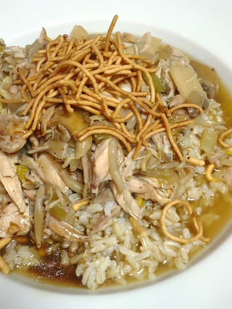 Chicken Chow Mein – Rosemary and the Goat Chicken Chow Main, Chicken Chow Mein Recipe, Pheasant Recipes, Spicy Dipping Sauce, Chinese Foods, Chow Mein Recipe, Chinese Vegetables, Chicken Chow Mein, Chow Mein Noodles