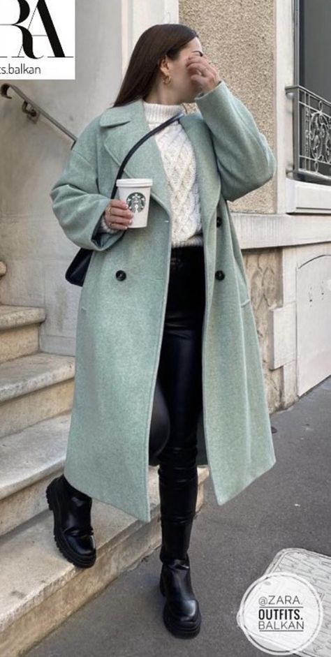 Mint Coat Outfit, Green Coat Outfit Winter, Over Coat Women, Green Coat Outfit, Mint Green Outfits, Green Jacket Outfit, Mint Green Jacket, Winter Jacket Outfits, Winter Coat Outfits