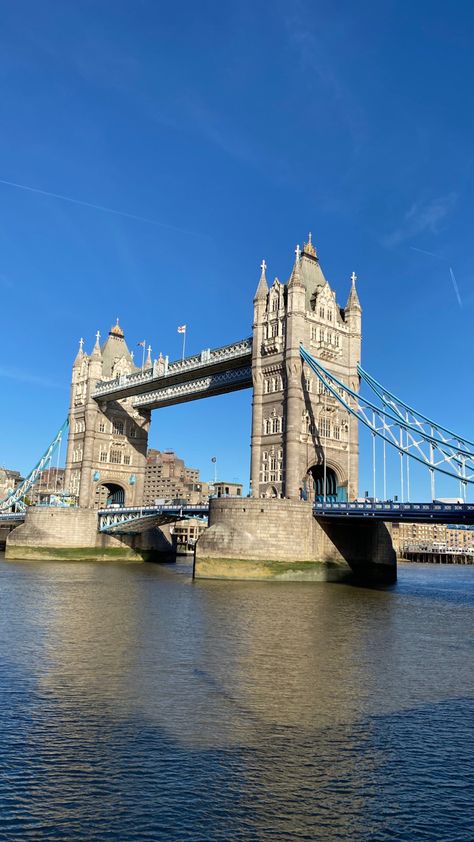 Tower bridge, aesthetic photo, holiday, London Tower Bridge Aesthetic, Bridge Aesthetic, London Vibes, Fav Place, Tower Bridge London, London Bridge, Tower Bridge, Travel Book, Phone Wallpapers