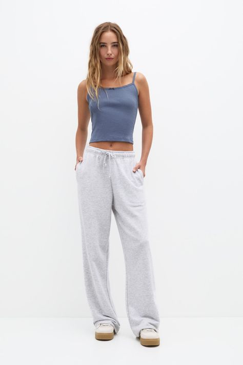 Wide-leg sweatpants Wide Leg Sweatpants Outfit, Grey Tracksuit, Sweatpants Outfit, Wide Leg Sweatpants, Pantalon Large, Pull & Bear, Tracksuit Bottoms, Teen Fashion Outfits, Flare Pants