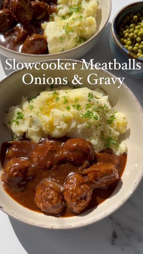 Bored Of Lunch Slow Cooker, Bored Of Lunch, Easy After Work Dinners, Gym Baddie, Cottage Recipes, Meatballs And Gravy, Food Dinners, Slow Cooker Meatballs, Me And My Brother