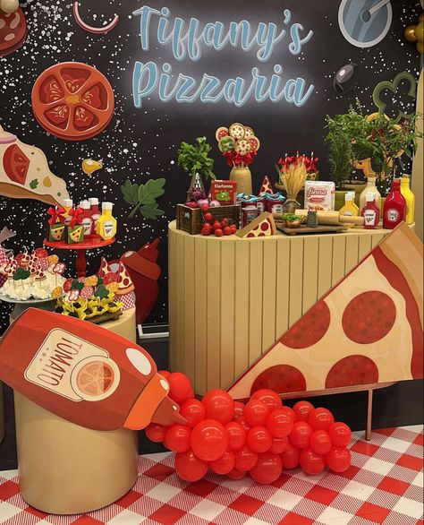 Pizza Event Ideas, Pizza Parlor Party, Pizzeria Themed Birthday Party, Pizza Party Backdrop, Pizzeria Birthday Party, Italian 1st Birthday Party, Italy Birthday Theme, Italy Decorations Party, Italy Themed Birthday Party