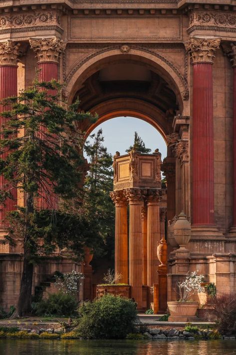 Beautiful Palace Beautiful Palace, San Francisco Coffee, Palace Of Fine Arts, Beautiful Places To Live, Cathedral Architecture, Mosque Architecture, City Vibe, Wedding San Francisco, San Fran