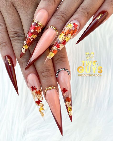 1,906 Me gusta, 7 comentarios - Nails by Andy (@nailsbyandy.devine) en Instagram: ""Every leaf speaks bliss to me, fluttering from the autumn tree.” 🍁🍃🍂 Using HOLOGRAPHIC MAPLE LEAF…" Maple Leaf Nail Art, Fall Leaves Nails Acrylic, Fall Leaf Nails Acrylic, Fall Nails Maple Leaf, Fall Nails Leaf Glitter, Dnd Gel Polish, Almond Nail, Almond Nails Designs, Foil Nails