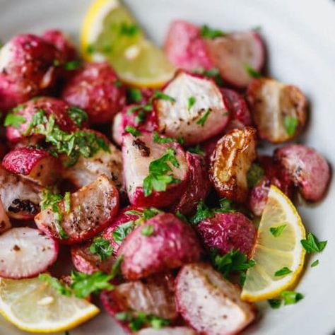 Roasted Radishes - Cooking LSL Roasted Radishes Recipe, Radishes Recipe, Roasted Radishes, Radish Recipes, Green Meals, Low Carb Appetizers, Sprouts With Bacon, Flour Recipes, Roasted Peppers