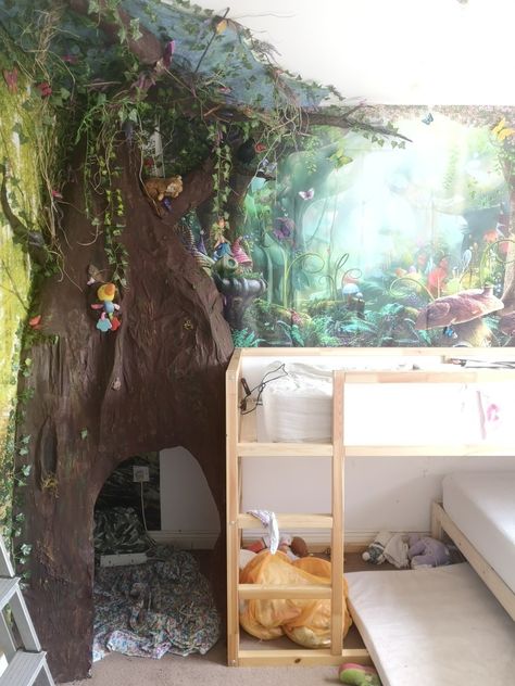 Tree Reading Corner, Tree Reading Nook, Mansion Rooms, Tree Project, Indoor Tree, Book Corner, Book Tree, Big Boy Room, Reading Corner