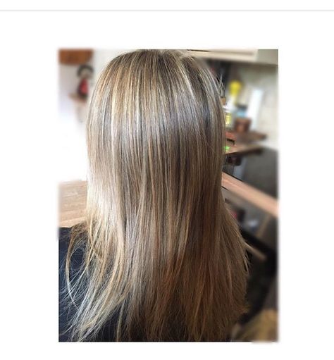 ✨Highlights babylights foils using diamond sectioning on crown ✨ Goldwell bleach 20 vol & 11P 40 vol with Olaplex . . . #highlights… Highlights Babylights, Foil, Bleach, Highlights, Hair Color, Crown, Long Hair Styles, Hair Styles, Hair