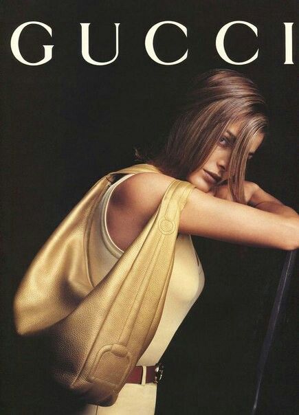 Gucci Campaign, Vintage Editorials, Campaign Fashion, 90s Models, Fashion Cover, Model Inspo, Gucci Models, Gucci Fashion, Milan Fashion Weeks