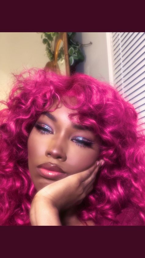 Black women, pink hair, beautiful, Starfire Dc, Fox Hair, Catty Noir, Mode Turban, Colored Curly Hair, Looks Black, Hair Inspo Color, Grunge Hair, Mode Inspo