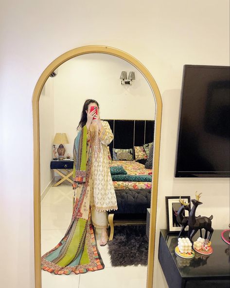 Cigratte Wallpaper, Photography Mirror, Pakistani Casual Dresses, Perfect Eyebrow Shape, Dresses Pakistani, Eastern Dresses, Eid Decoration, Diy Tassel, Boutique Dress Designs