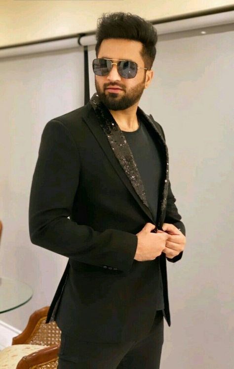 Falak Shabir, Indian Bollywood Actors, Bollywood Actors, Square Sunglass, Mens Sunglasses, Actors, Sunglasses