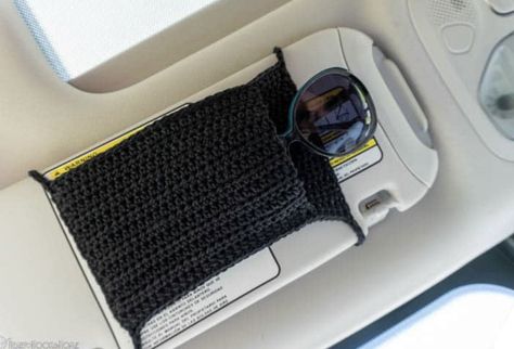 Crochet Car Visor, Crochet Sunglasses Holder, Crochet Car Accessories Pattern Free, Pouch Crochet Pattern, Pouch Ideas, Foundation Half Double Crochet, Pouch Crochet, Dog Sweater Crochet Pattern, Glasses Pouch