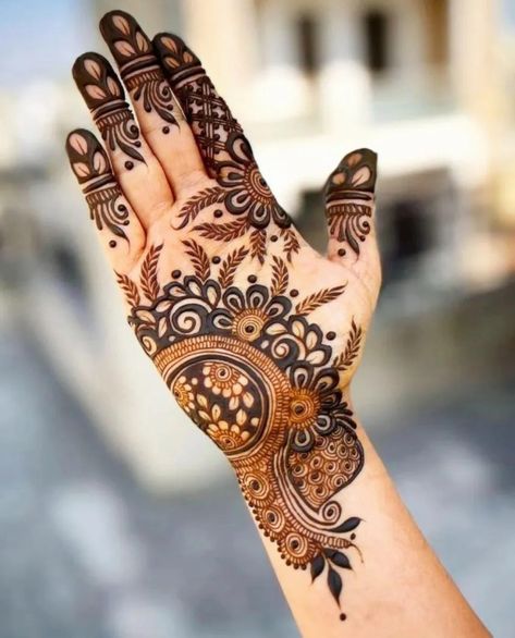 Mehndi Art Designs Simple, Bridal Mehndi Designs New, Simple Mehndi Designs Palm, Arabic Mehndi Designs Back, Arabic Mehndi Designs Back Hand, Mehndi Designs Palm, Mehndi Designs New, Round Mehndi, Round Mehndi Design