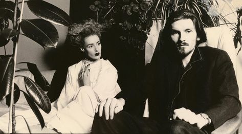 Lisa Gerrard, Dead Can Dance, Goth Music, Cocteau Twins, Twin Photos, Music Pics, Gothic Rock, Alternative Rock, Weird World