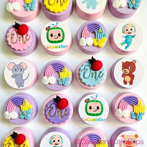 Cocomelon Theme Cupcakes, Cocomelon Macaroons, Cocomelon Donut Ideas, Cocomelon Cupcakes Ideas, Cocomelon Cupcake Ideas, Cocomelon Desserts, Cocomelon Cakepops, Coco Melon Cupcakes, Cupcake Cocomelon