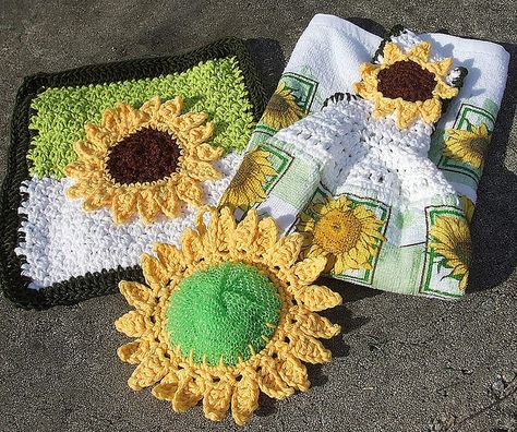 Crochet Dishtowel, Crocheted Towels, Crochet Towels, Crochet Towel Holders, Towel Toppers, Crochet Towel Topper, Crochet Kitchen Towels, Crochet Potholder Patterns, Sunflower Kitchen