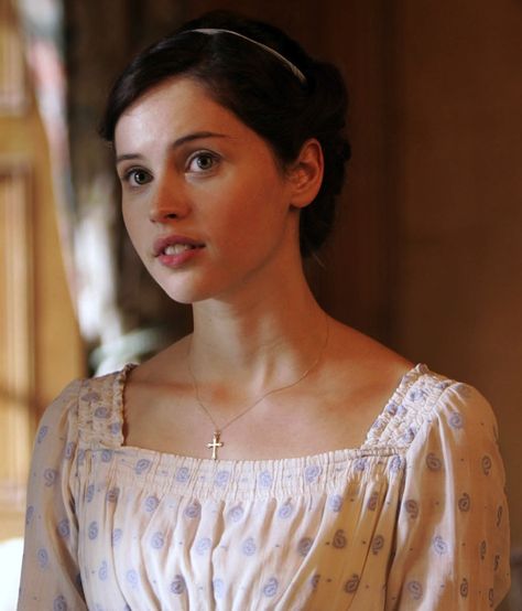 I saved this to my inspo board already because I liked it for Ruth but then 1. I hadn't seen Northanger Abbey and 2. I didn't know it was Felicity Jones???? Like wHAT?!?! Northanger Abbey Movie, Jane Austen Movies, Anton Yelchin, Northanger Abbey, Regency Era Fashion, Jane Austin, Regency Dress, Regency Fashion, Felicity Jones