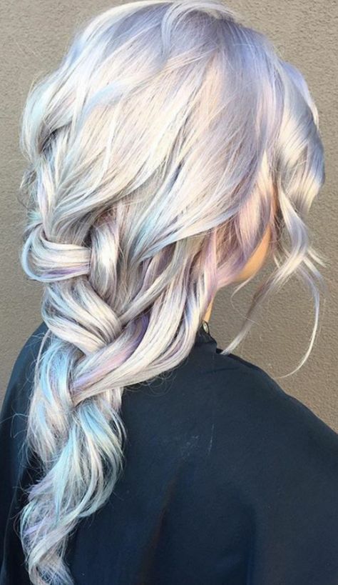 Hair Color Ideas Trendy, Iridescent Hair, Trendy We Fryzurach, 2017 Hair Trends, Holographic Hair, Ash Hair, Ash Hair Color, Trendy Hairstyle, Trendy Hair Color