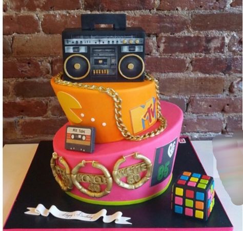 Hip Hop Birthday Cake, 90s Theme Party Decorations, Hip Hop Birthday Party, 50th Birthday Themes, Big Birthday Cake, 80s Birthday Parties, 30th Bday Party, Hip Hop Birthday, White Party Decorations