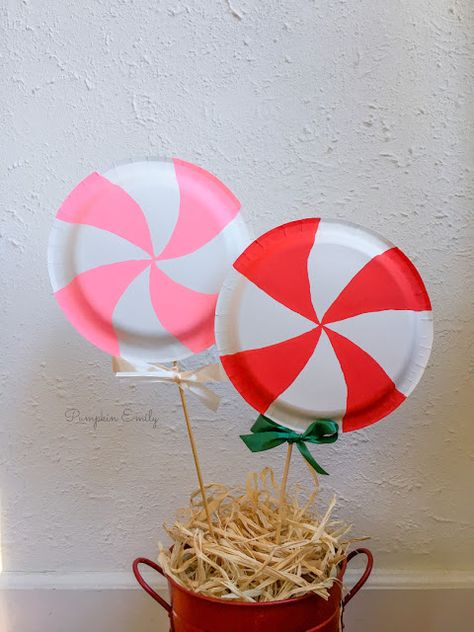 DIY Lollipop Made with Paper Plates | DIY Candy Room Decor Ideas Candy Room Decor, Paper Plate Decorations, Neon Classroom, Diy Lollipop, Lollipops Diy, Plate Crafts For Kids, Diy Christmas Room, Lollipop Decorations, Candy Room