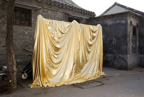 Roderick Hietbrink THEATER (2010) C-print on Aluminium 132 x 90 cm Gold Drapes, Gold Inspiration, Gold Backdrop, Gold Curtains, Ceremony Backdrop, Set Design, Design Inspo, Installation Art, Event Decor