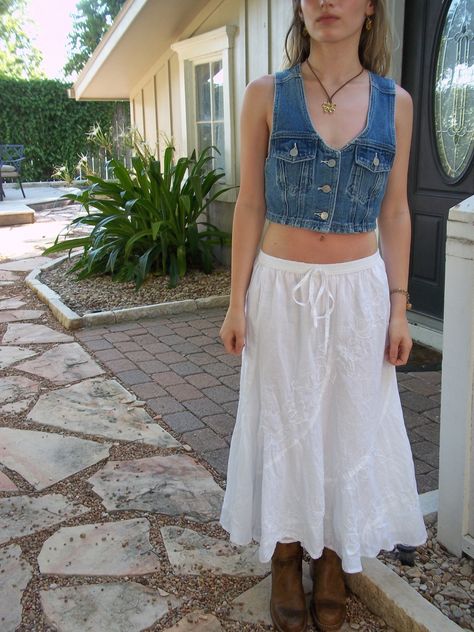 North Carolina Aesthetic Outfits, Denim Vest White Skirt, White And Denim Outfits, Noah Kahan Concert Outfit, Midi Skirt Boots, Linen Skirt Outfit, Hawaii Fits, Texas Outfits, Hozier Concert