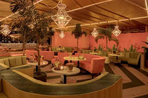 Bootsy Bellows Reopens With New Palm Springs Design | STYLE & SOCIETY Magazine Palm Springs Bar, Restaurant Lifestyle, Palm Springs Design, Luxury Hospitality, Piano Bar, Palm Spring, Pin Up Models, Spring Nights, Restaurant Concept