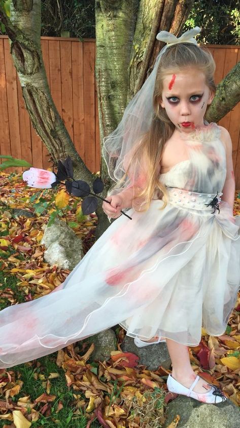 Funny Halloween Costumes For Kids, Bride Corpse, Zombie Bride Costume, Spooky Bride, Diy Costumes Kids Boys, Easy Halloween Costume Ideas, Princess Costume Kids, Costumes Scary, Halloween Costumes Kids Boys