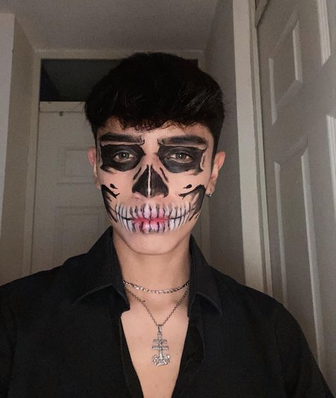 Halloween, Calavera, Skull, boys, boy, aesthetic, Skull men, Halloween Custome, Chicos, Tumblr, Model man. Guy Skull Makeup, Men Skull Makeup, Skeleton Makeup Guy, Mens Skeleton Makeup, Easy Skull Makeup Men, Halloween Face Paint Men, Male Skull Makeup, Guy Halloween Makeup, Easy Halloween Makeup Men