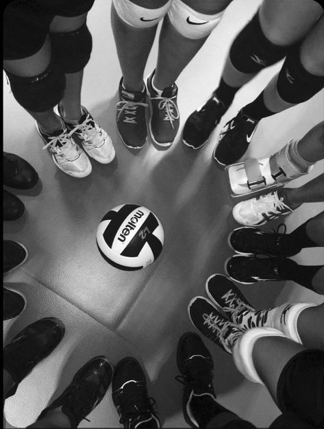 Volleyball Photography, Volleyball Wallpaper, Volleyball Ball, Volleyball Photos, Volleyball Inspiration, Volleyball Tips, Volleyball Workouts, Volleyball Quotes, Volleyball Drills