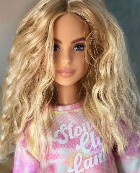 Barbie Asthetics, Barbie Doll Hairstyles, Realistic Barbie, Barbie Hairstyle, Barbie Car, Barbies Pics, Bad Barbie, Diy Barbie Clothes, Barbie Fashionista Dolls