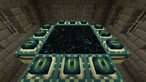 End Portal Design, Minecraft End Portal, Crafting Table Minecraft, Table Minecraft, Minecraft Portal, Novel Structure, Instagram Likes And Followers, Minecraft Ps4, Zoo Project