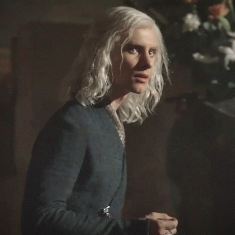 lucius malfoy Lucius Malfoy Marauders Era, Lucius Malfoy Young, Lucious Malfoy, Loki's Children, Harry Lloyd, Game Of Thrones Meme, Malfoy Family, Harry Potter Oc, Lucius Malfoy