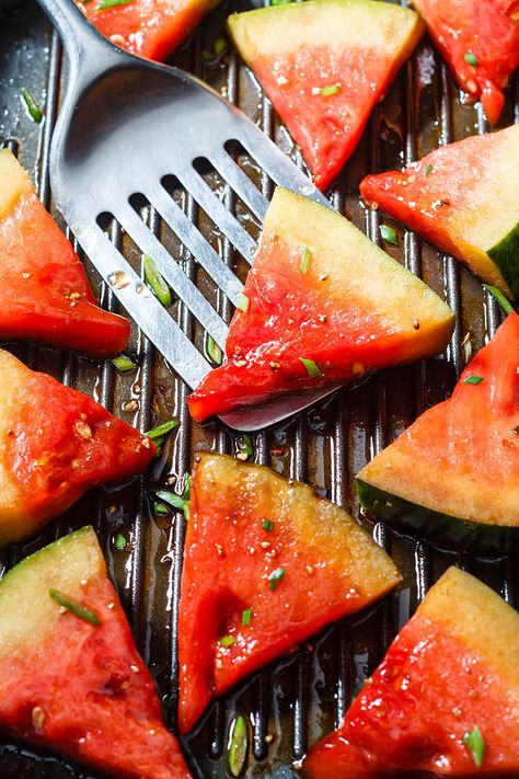 Take you summer grilling to a whole new level by turning watermelon into something new and delicious! Grilled Watermelon Recipes, Honey Balsamic Glaze, Grilled Vegetable Recipes, Easy Labor, Grilled Watermelon, Bbq Recipes Grill, Honey Balsamic, Grilled Fruit, Grilled Peaches