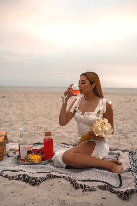 silk dress wine and a picnic at the beach Beach Wine Photoshoot, 21st Birthday Beach Pictures, Beach Bday Photoshoot, Beach Birthday Photoshoot Women, Beach Aesthetic Picnic, Beach Birthday Pictures, Cancun Photoshoot, Beach Picnic Photoshoot, Birthday Beach Pictures