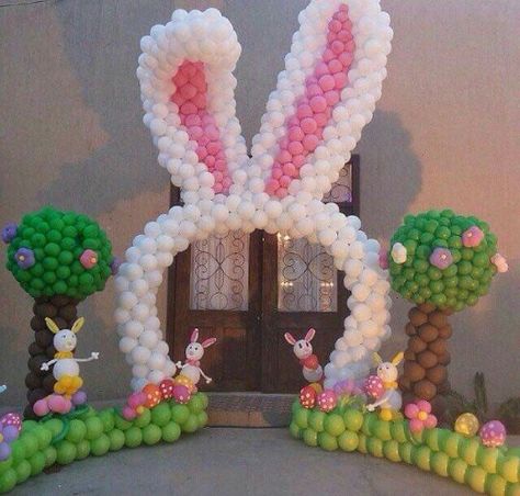 Bunny ears balloon arch for Easter event Easter Arch, Easter Balloon Decor, Bunny Balloon, Deco Ballon, Easter Event, Easter Party Decor, Balloon Crafts, Balloon Arches, Diy Balloon Decorations