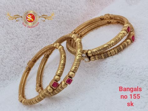 Gold Bangles Design For Daily Use, Gold Bangles Design Indian, Kadli Bangles Design, Kadli Bangles Gold, Daily Use Gold Bangles Indian, Gold Bangles Design Daily Wear Latest, Simple Gold Bangle, Gold Jewelry Prom, Bangle Design