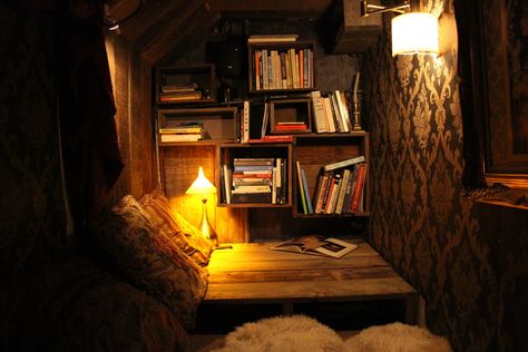 Writing Reading Dreaming Room in a Closet (Ocean Vuong) Meditation Closet Ideas, Reading Corner Kids Bedroom, Kids Bedroom Aesthetic, Meditation Closet, Book Nook Closet, Attic Transformation, Meditation Nook, Closet Nook, Reading Nook Closet