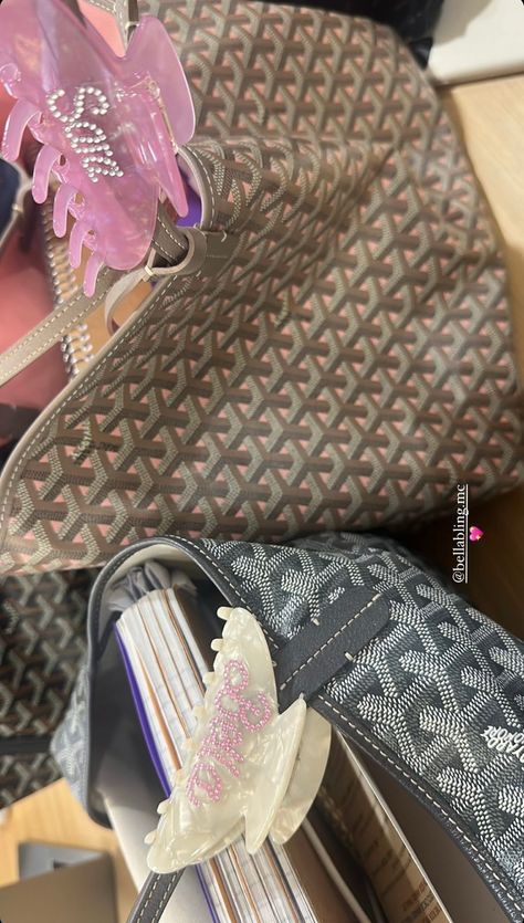 Brown Goyard, Pink Goyard, Goyard Tote Outfit, Goyard Tote, Dior Lip Glow, Tote Outfit, Goyard Bag, Malibu Barbie, Luxury Purses