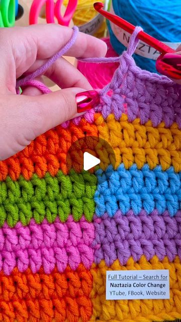 Naztazia on Instagram: "Changes in crochet yarn colors can be made in several ways. This method, by completely finishing the last stitch first, works well when multiple changes occur on the same row.  #crochet #knitting #artoninstagram #yarn #tips #tutorial #howto #makersgonnamake #yarnlovers #naztazia #reels" Crochet Color Change, 2024 Changes, Crochet Videos, Crochet Knitting, Crochet Granny, Loom Knitting, Crochet Techniques, Yarn Colors, Crochet Yarn