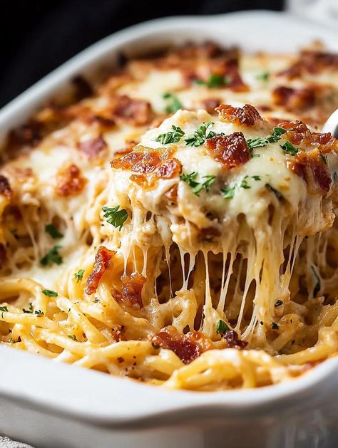 Bacon Cream Cheese Baked Spaghetti Bacon Cream Cheese Baked Spaghetti, Cream Cheese Baked Spaghetti, Cheese Baked Spaghetti, Bacon Spaghetti, Spaghetti Bake, Baked Cream Cheese Spaghetti, Pasta Bakes, Bacon Soup, Cheese Baked