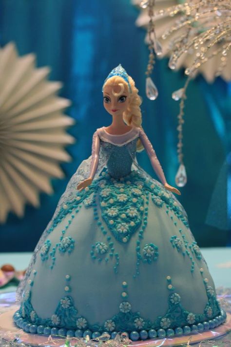 Elsa Doll Cake Ideas, Elsa Cake Birthday, Frozen Doll Cake, Elsa Doll Cake, Frozen Birthday Party Cake, Elsa Cake Frozen, Party Birthday Cake, Elsa Birthday Party, Elsa Cake