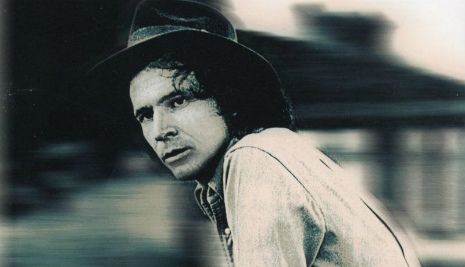 Country music’s dark angel: The ragged glory of Gary Stewart. He penned one of my all-time fav country songs: "She's actin' single while I'm drinkin' doubles." Gary Stewart, Old Country Music, Sounds Good To Me, Country Music Videos, Fav Music, Western Music, True Grit, Southern Rock, Country Rock