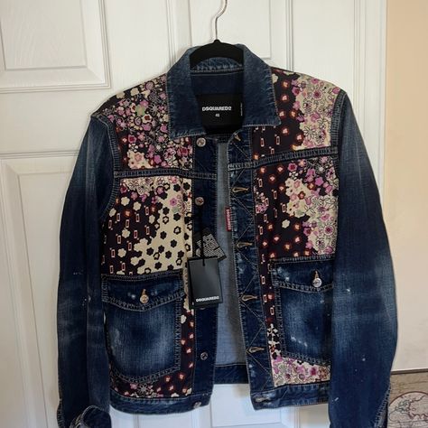 Beautiful Denim Jacket Paneled With A Floral-Like Paisley Design, Meticulously Crafted And Designed By The Dsquared2 Brothers. Brand New With Tags/Extra Buttons. Quilt Jackets, Demin Jacket, Upcycle Clothes Diy, Burgundy Jacket, Embellished Clothing, Printed Denim Jacket, Denim Inspiration, Jean Crafts, Clothes Diy