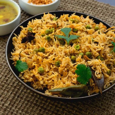 Matar Pulao Recipe (Peas Pulao) Green Peas Pulao Recipe, Peas Pulao Recipe, Peas Pulao, Pulao Recipe, Rice Dish, Green Peas, Indian Spices, Basmati Rice, Indian Dishes