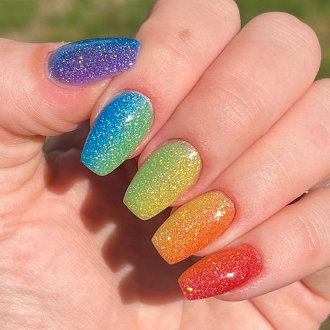 Multi Colored Nails With Design, Pride Nails Dip Powder, Rainbow Bright Nails, Colorful Nail Designs Acrylics, Summer Nails Rainbow, Rainbow Manicure, Simple Rainbow Nails Short, Short Rainbow Nails, Rainbow Ombre Nails